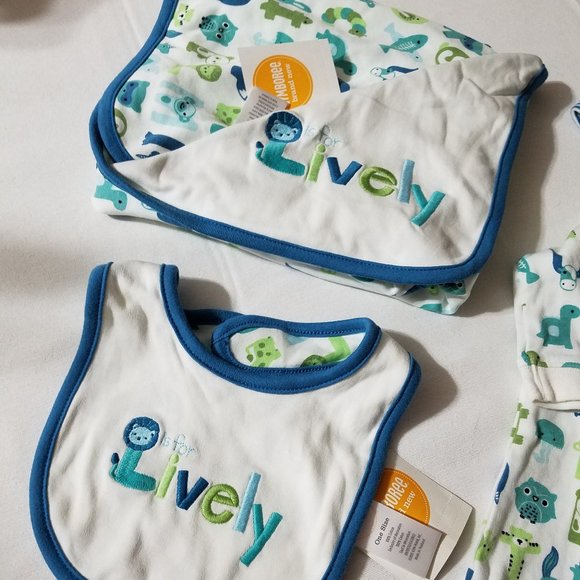 Gymboree Brand New Baby {Alpa-BEAR-Soup} 0-3 month Used Romper, NWT blanket, bib - Picture 2 of 3